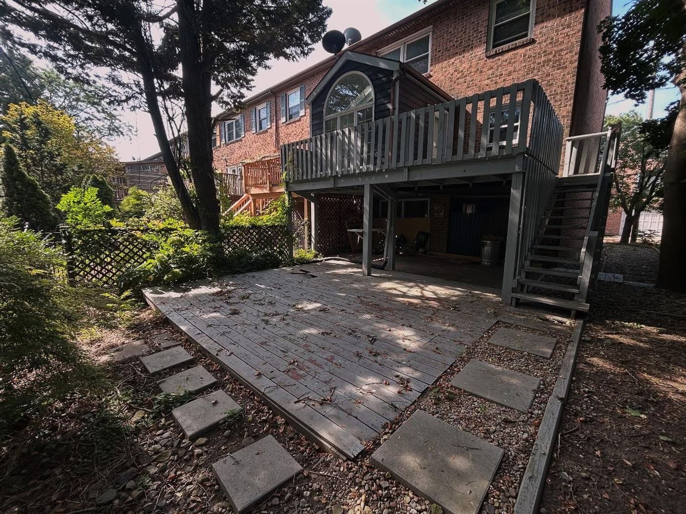 Completed Trex deck with white fascia